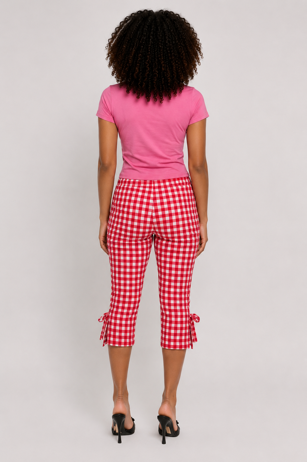 Pink Saved, Single & Wealthy Tee